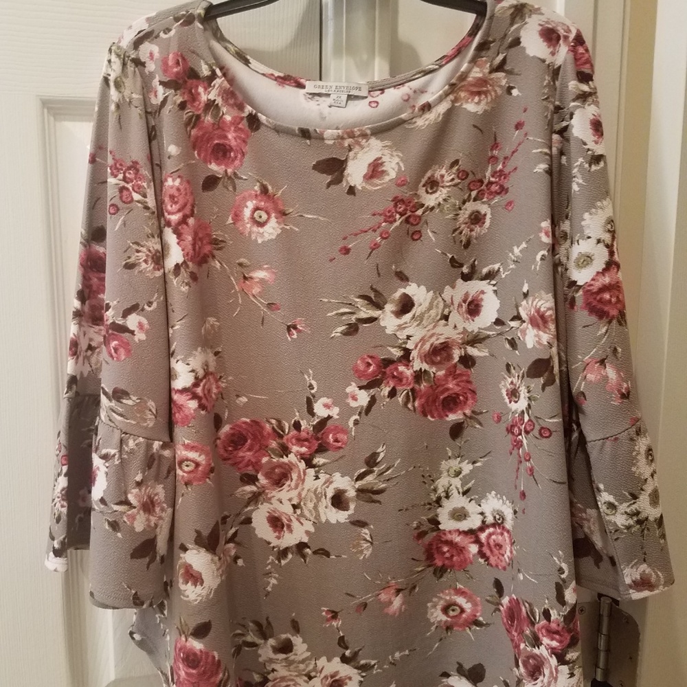 Pull-On Ruffle Sleeve Top